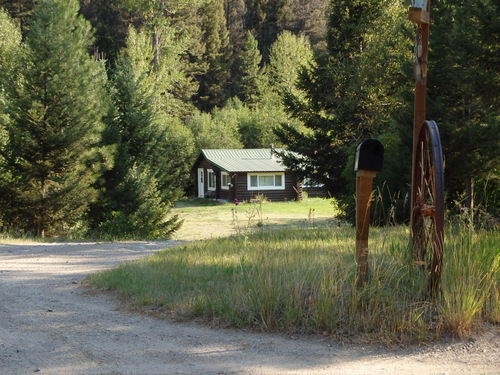 GDMBR: Some residential properties exist on South on NF-4134.